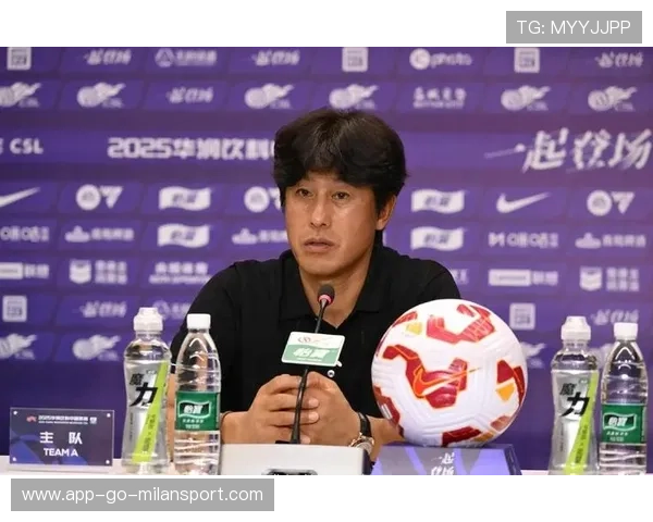 成都蓉城零罚分领跑第一梯队,费利佩热身赛双响展现核心价值